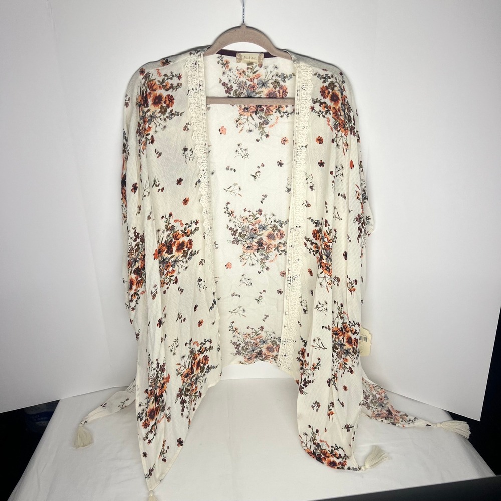 NWT Altar'd State Cream Floral Lace Kimono Cardigan Boho Tassels Size‎ S